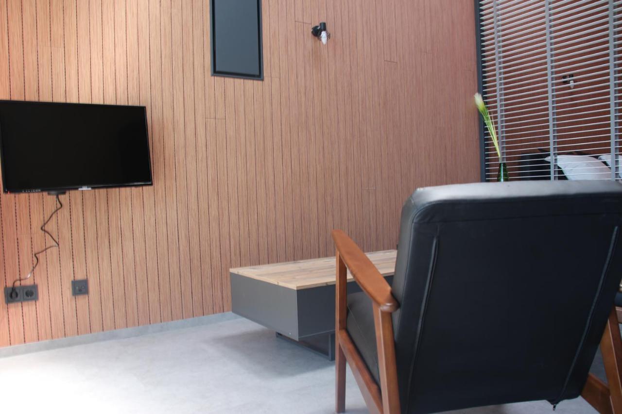 Bij Ons 'Niek Apartment Den Dungen ภายนอก รูปภาพ